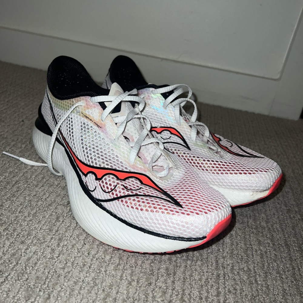 Saucony endorphin speed pro 3 men’s 10.5 white/orange (visired)